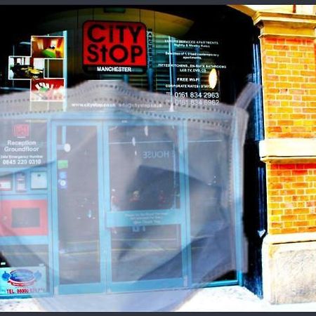 City Stop Manchester Bagian luar foto